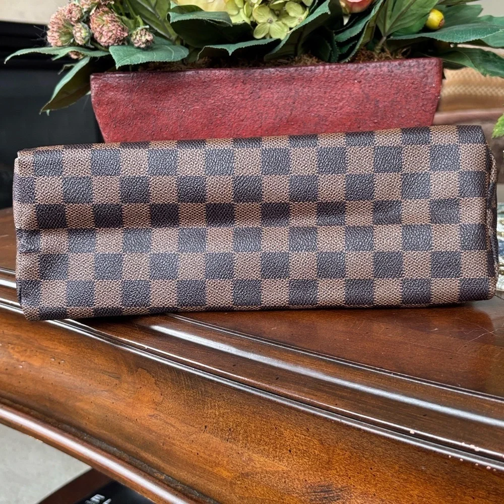 Brown Checkered Zippered Travel Pouch Makeup Bag w/ 14 Pairs of Faux Mink Lashes